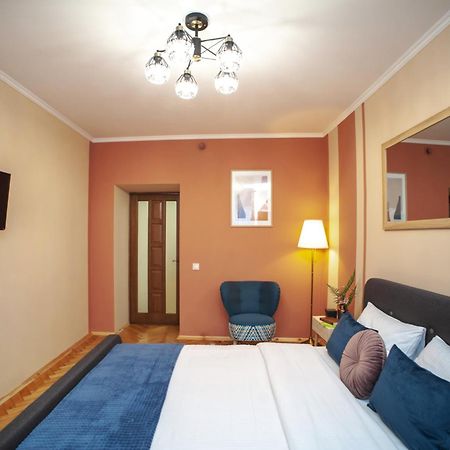 לבוב Romantic Suite, 3Mins To Rynok Square מראה חיצוני תמונה